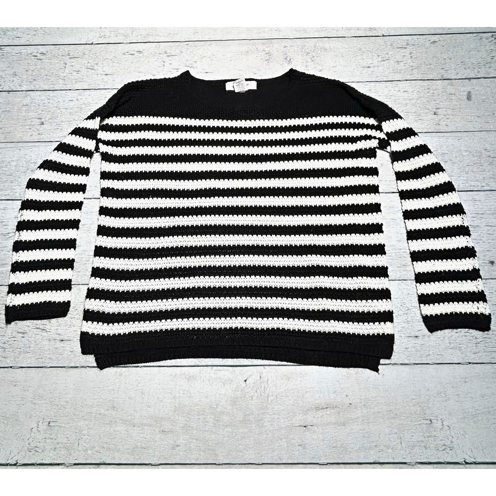 WORKSHOP Republic Clothing Women’s Black/White Striped Knit Crewneck Sweater M